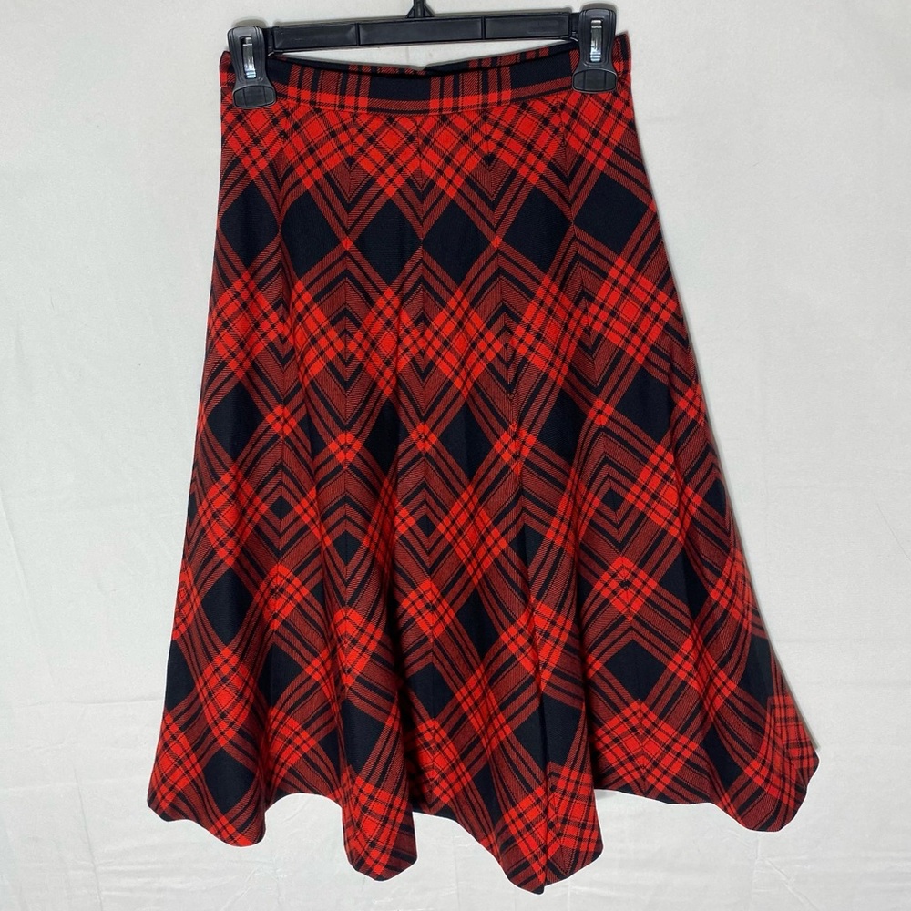 Vintage Highland Queen Red Black Plaid Virgin Wool Below Knee Skirt XS